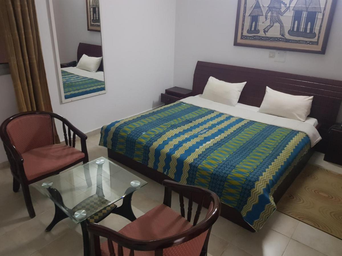 Residences Touristhotel Abidjan Ngoại thất bức ảnh